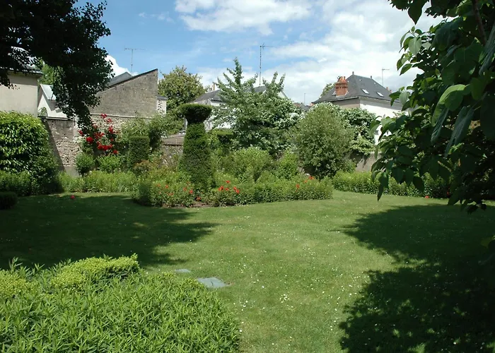 A L'abri Du Ginkgo *